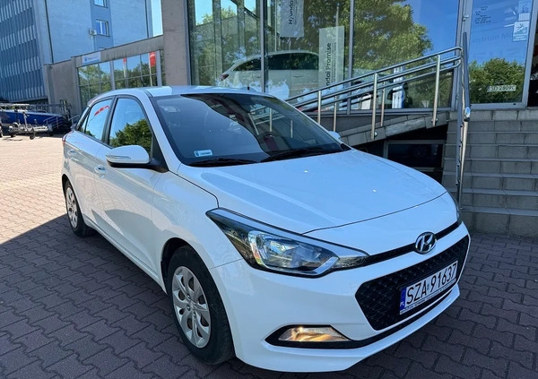 Hyundai i20 cena 42500 przebieg: 80900, rok produkcji 2018 z Żukowo małe 121